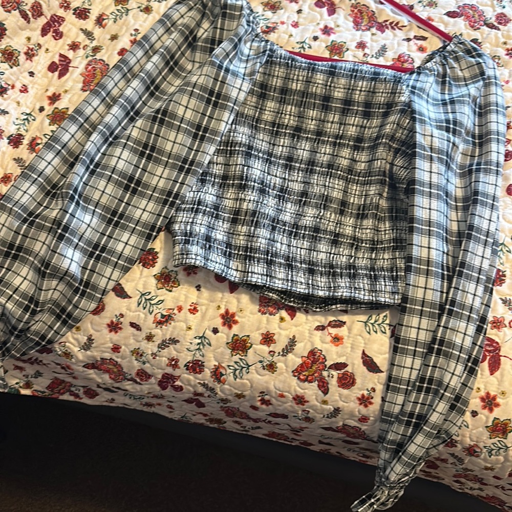 New with tags, altar’d state cropped plaid top
